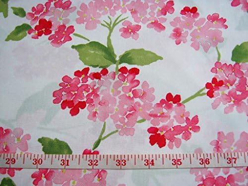 Букет от сладки розови цветове хортензия Flora Spring Rose в бяла кърпа by The Yard (CT187)